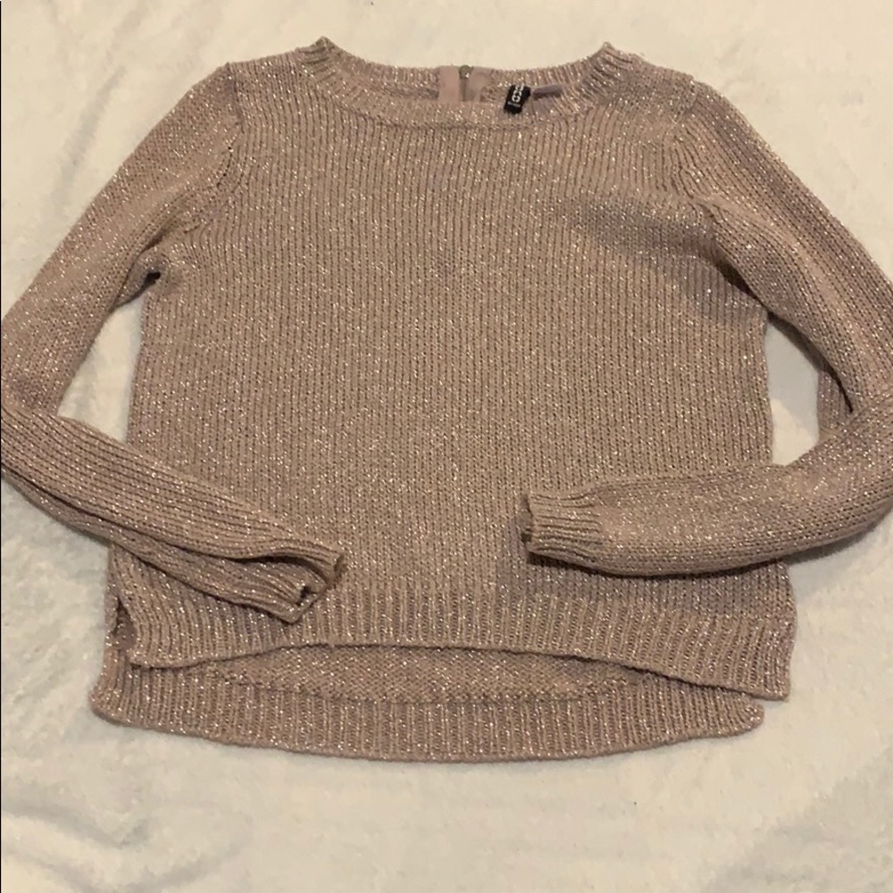 Light pink light weight sweater